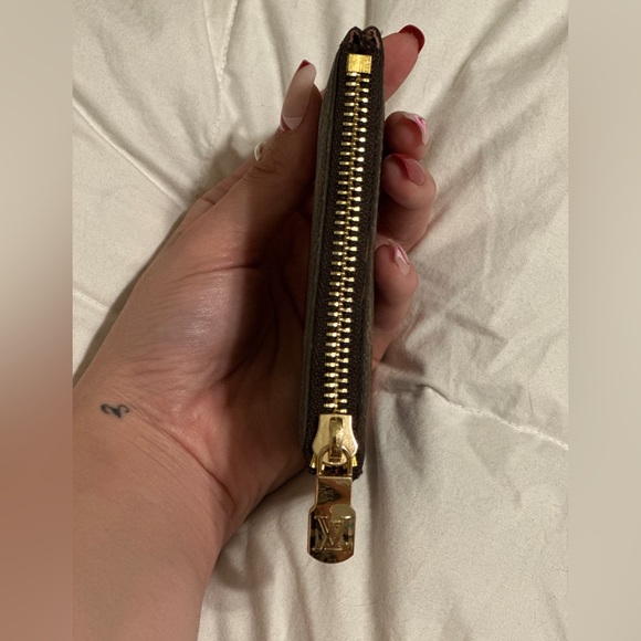 🩵SOLD🩵LOUIS VUITTON | Monogram Canvas Key Pouch code FL4220 - Picture 4 of 9